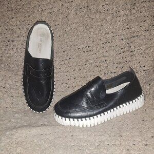 ILSE JACOBSEN-Platform Tulip Faux Black Leather Loafers-Sz 39-Excellent